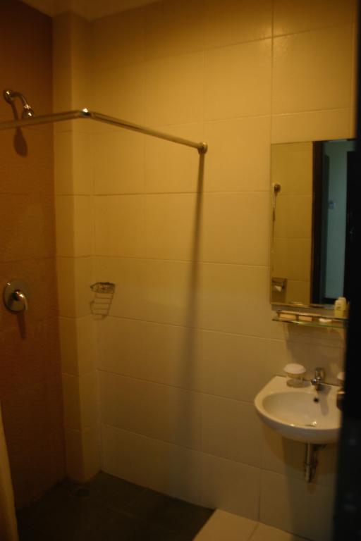 Royal Mamberamo Hotel Sorong Room photo